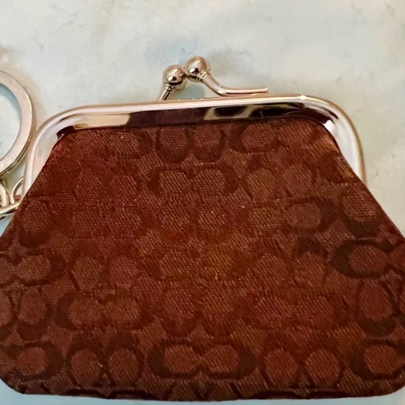 Vintage Coach KISS Lock Mini Signature C Coin Purse / Key Chain BROWN/SLVR NWT - Picture 2 of 7